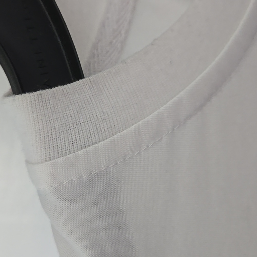 ROMWE White Graphic T-Shirt with Pink and Black Design - Picture 3 of 10